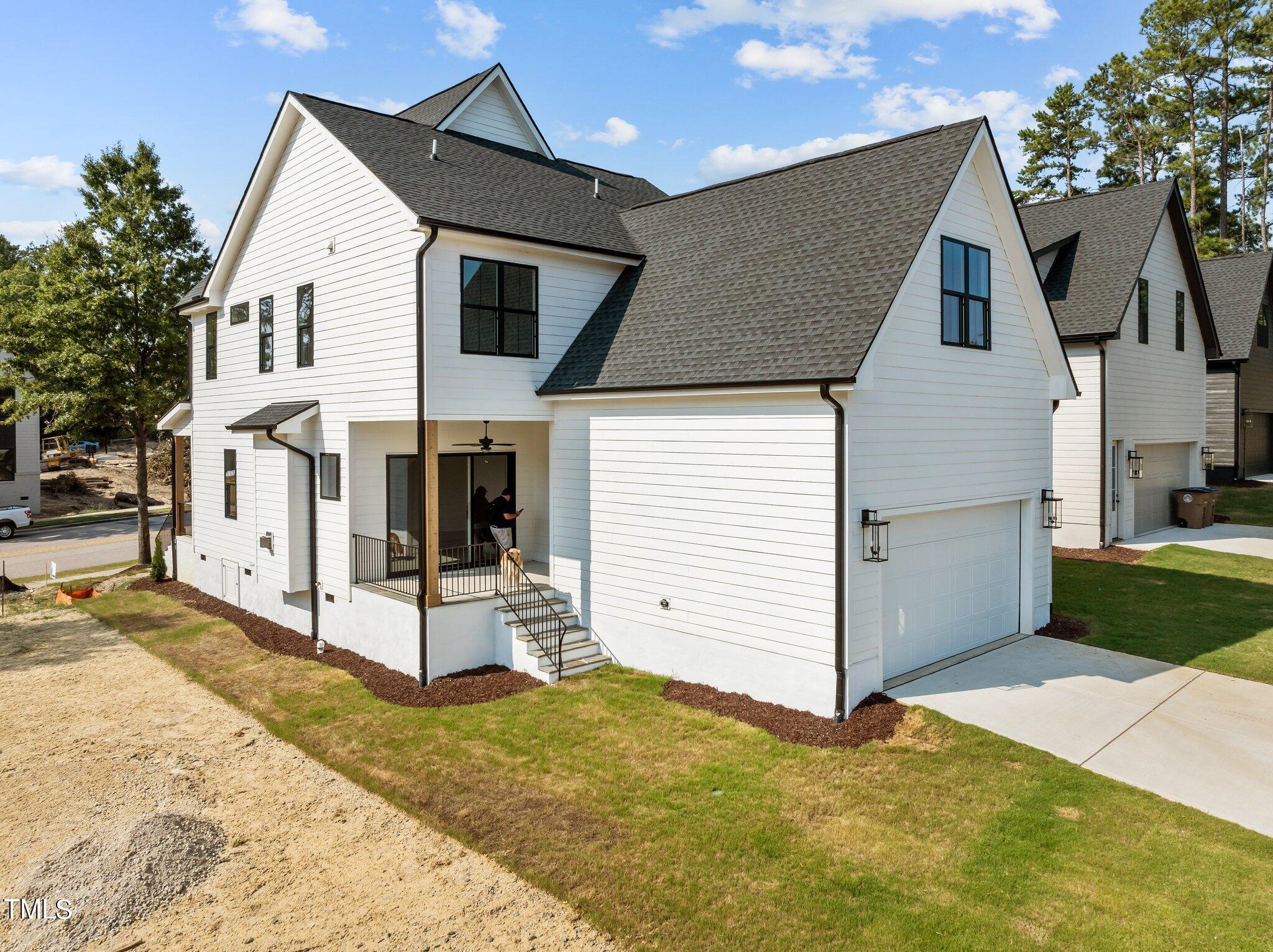 3813 Coach Lantern Avenue