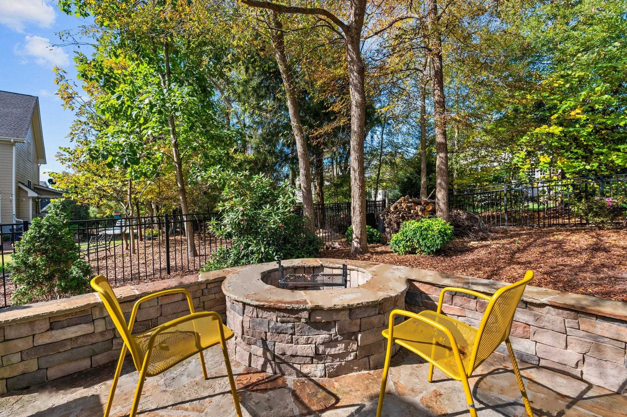 1005 Golden Star Way