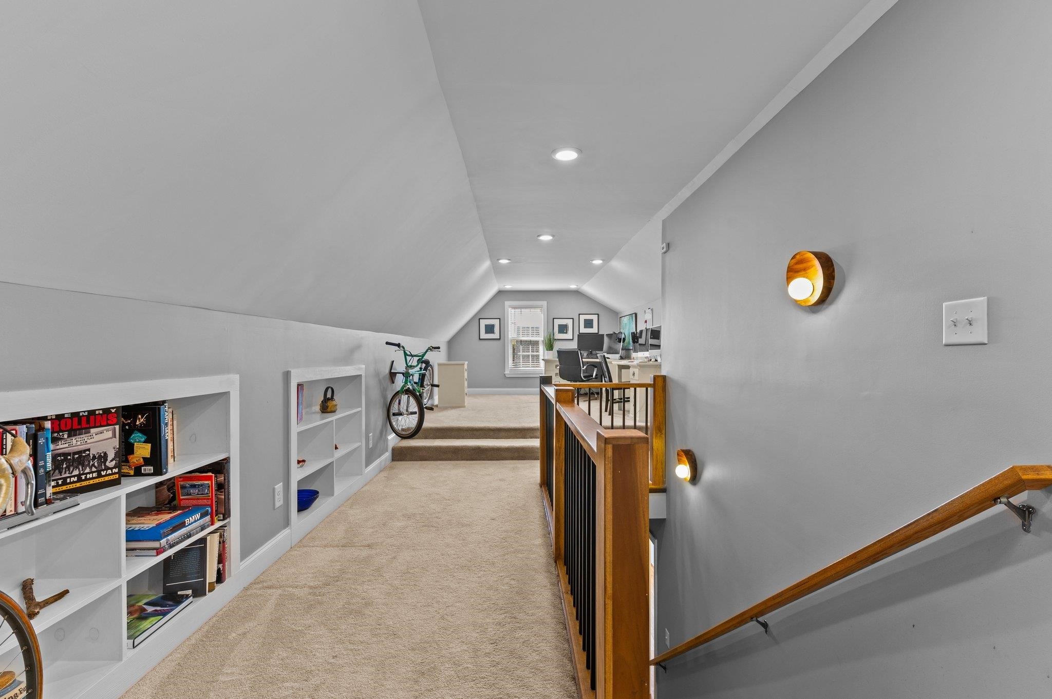 1005 Golden Star Way