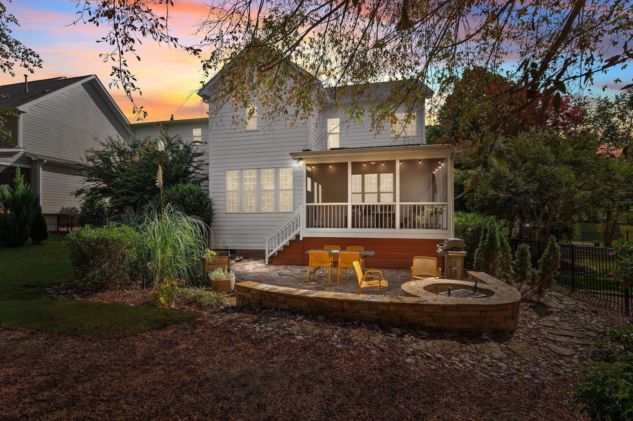1005 Golden Star Way