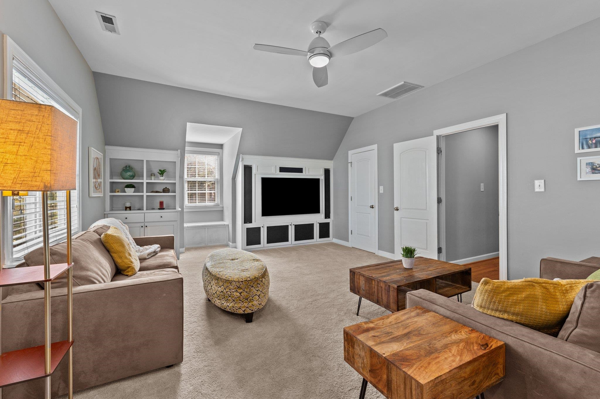 1005 Golden Star Way