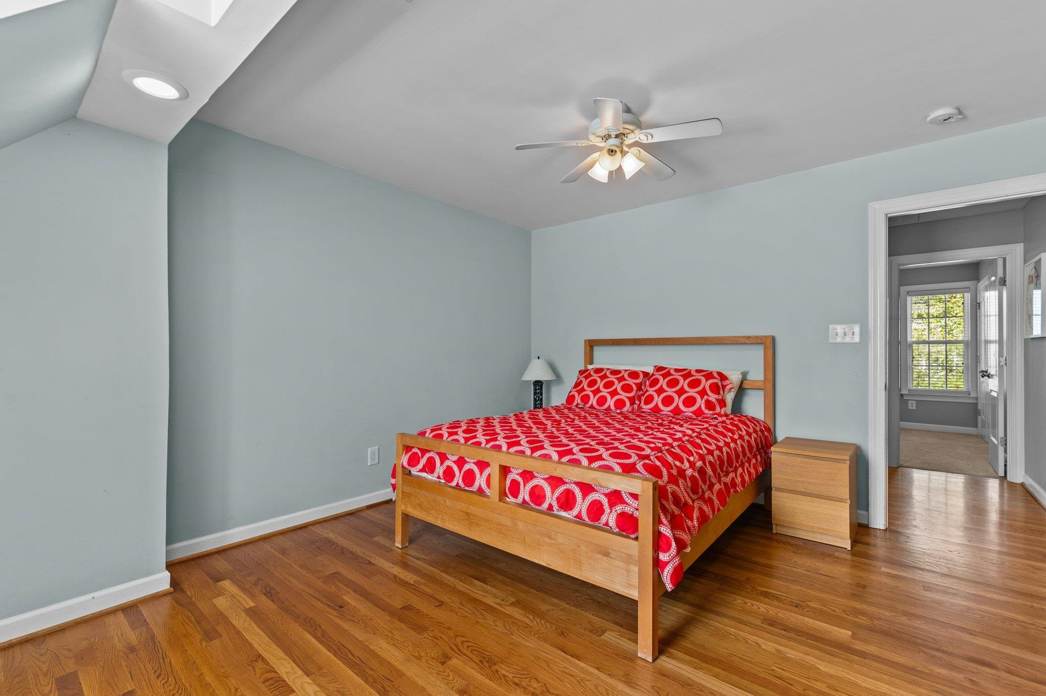 1005 Golden Star Way