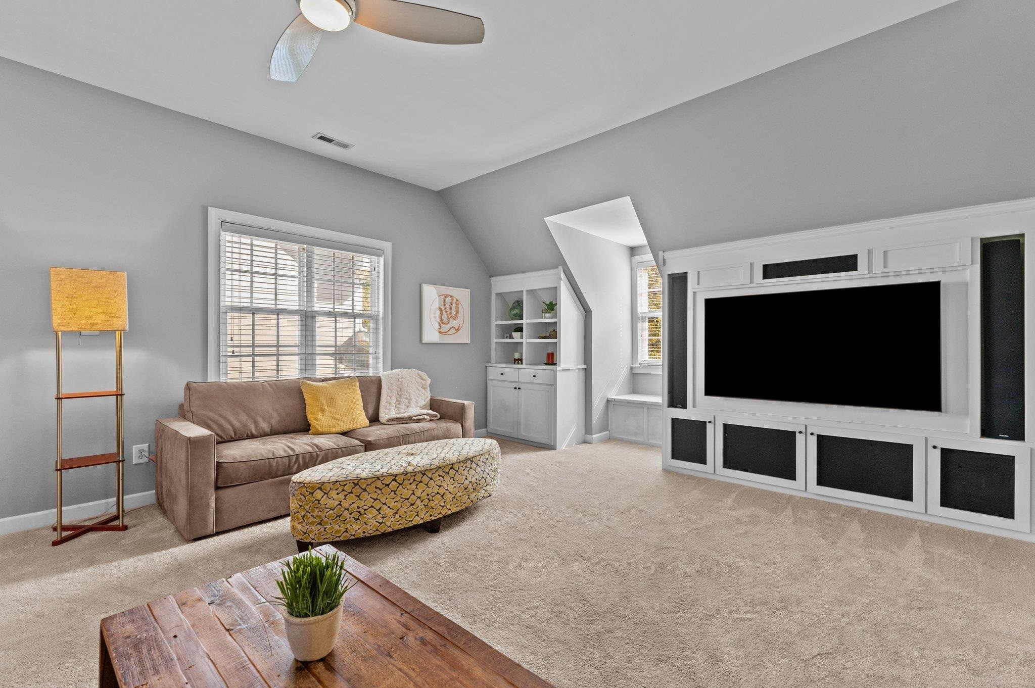 1005 Golden Star Way