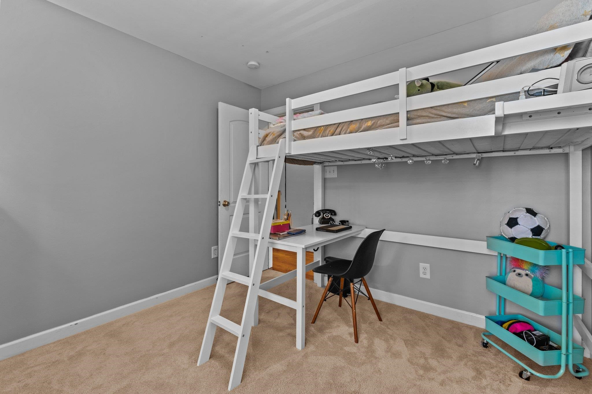 1005 Golden Star Way