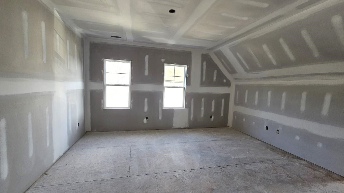 312 Prides Crossing