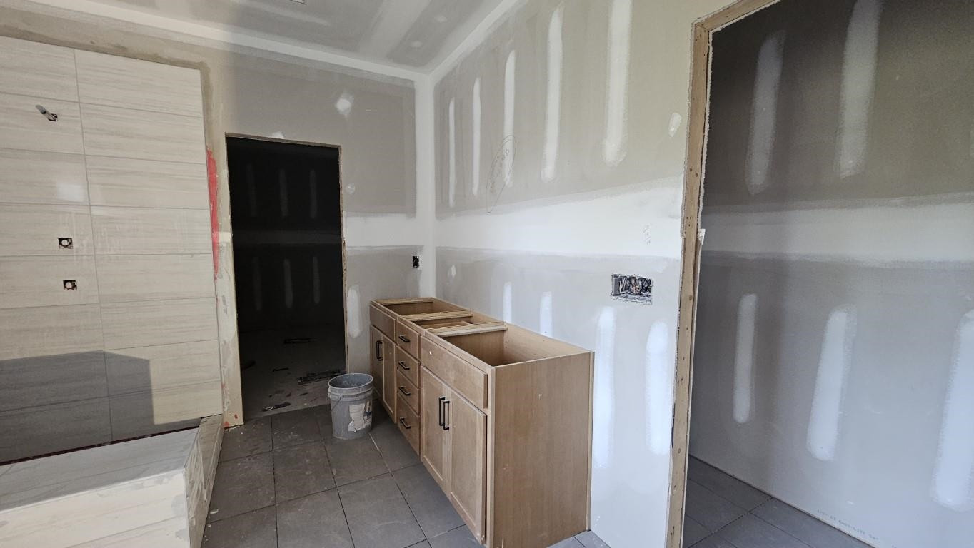312 Prides Crossing