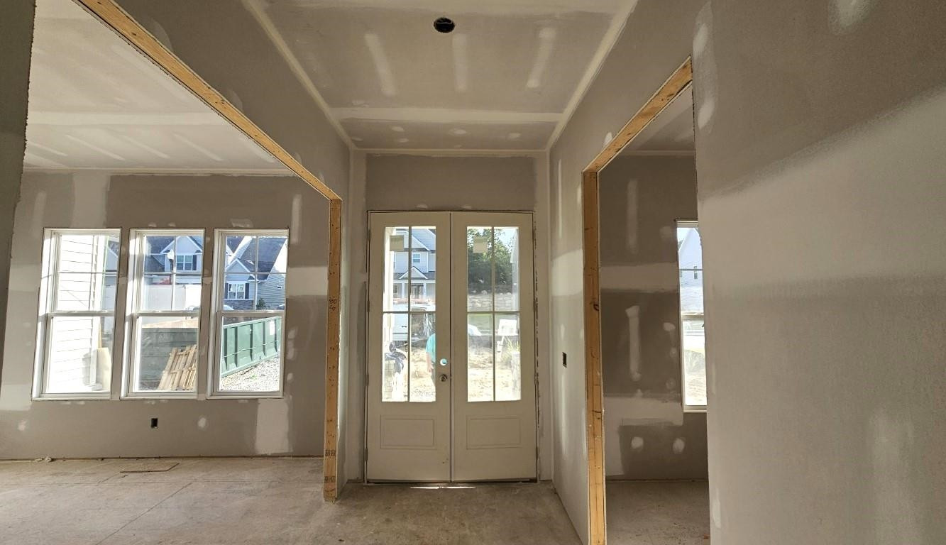 312 Prides Crossing