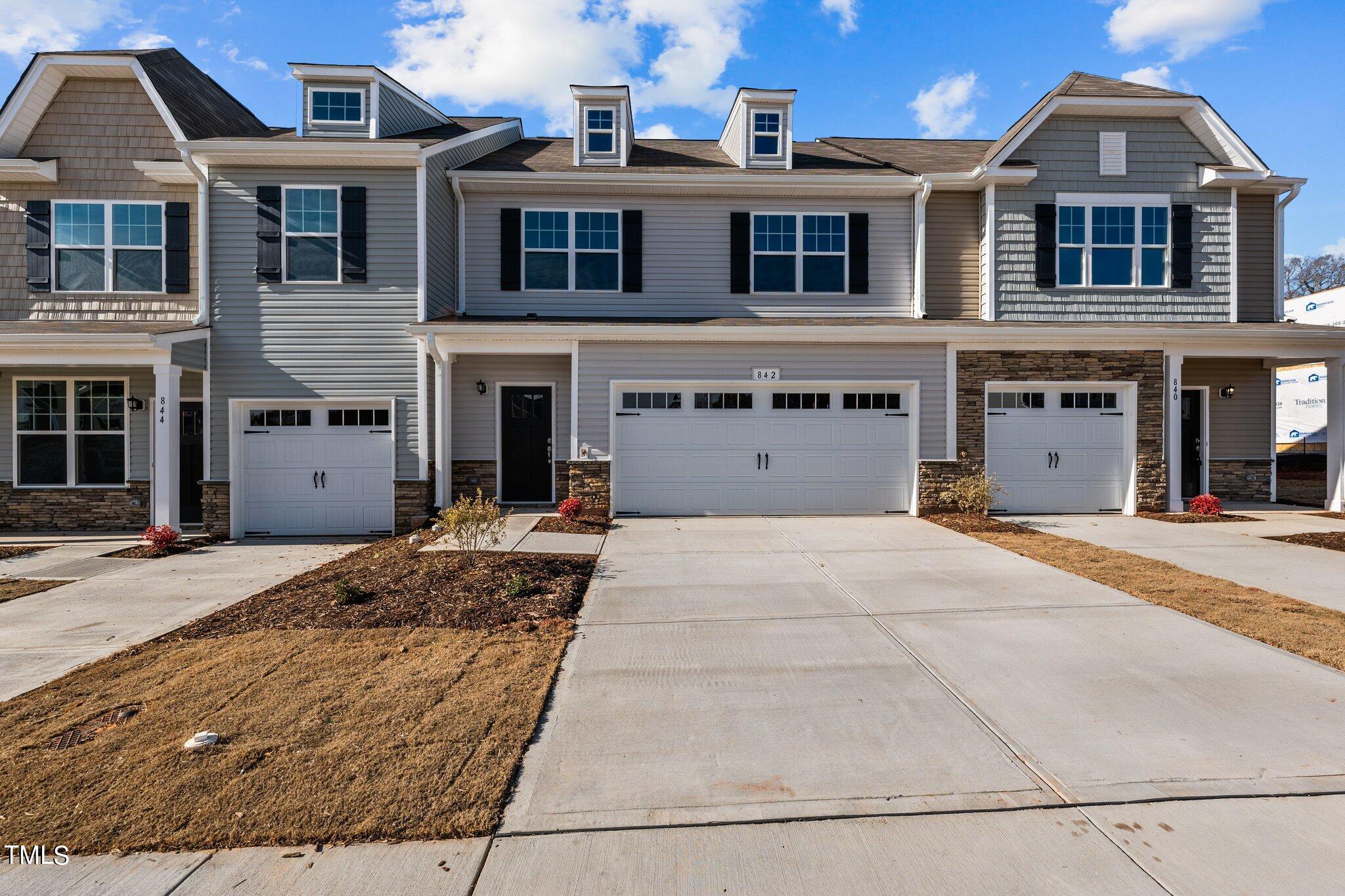 842 Pryor Street