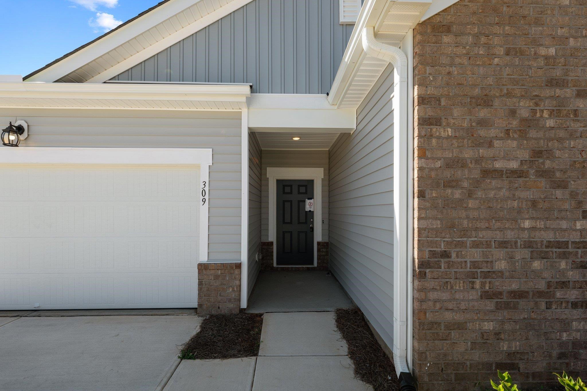 309 Mcclellan Trail