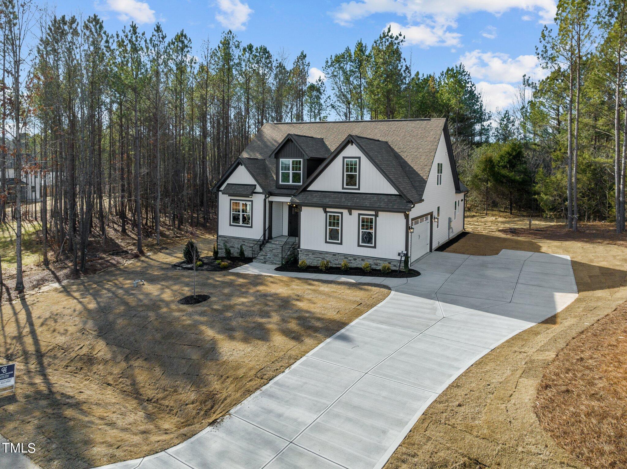35 Woodford Way