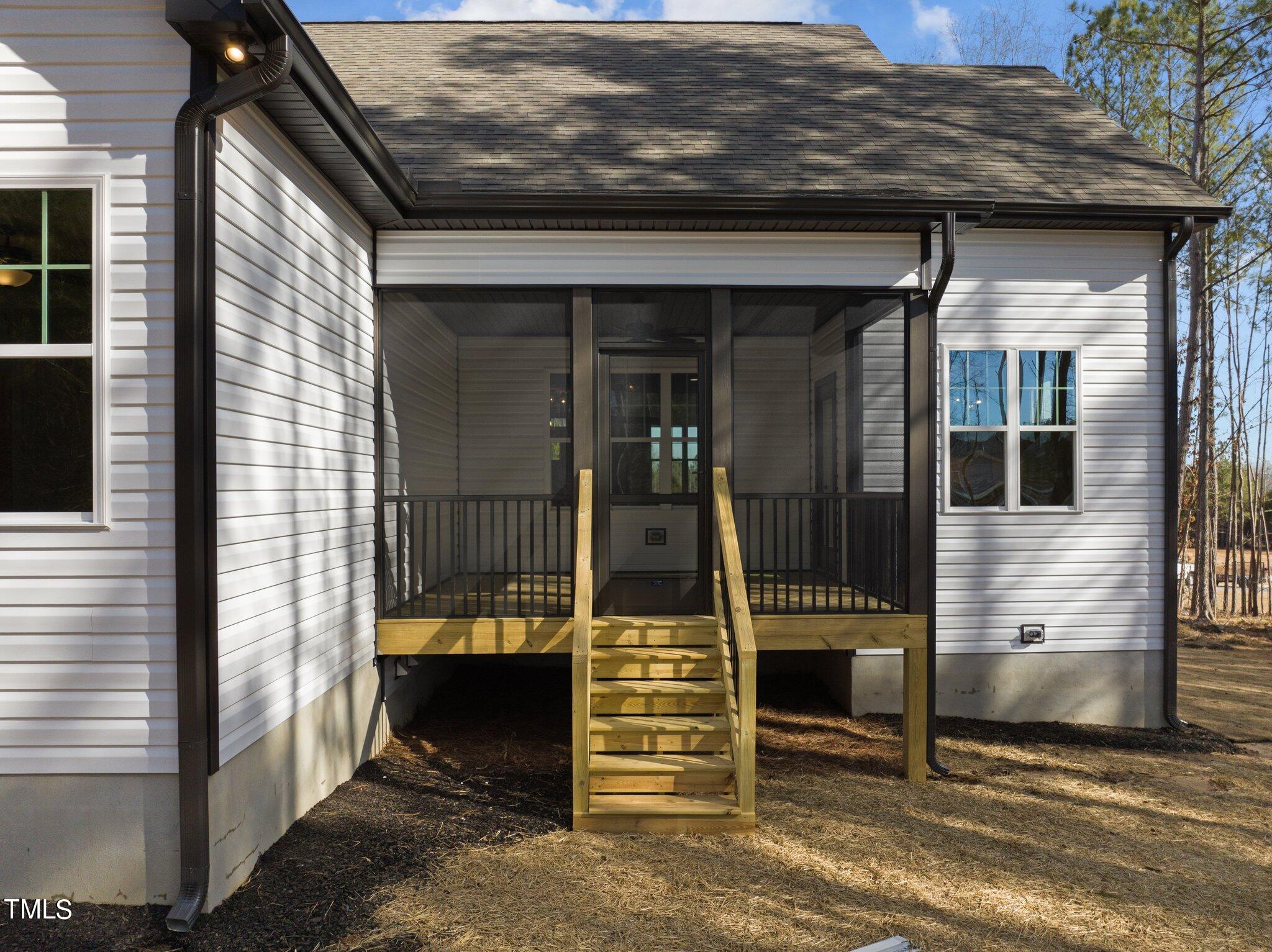 35 Woodford Way
