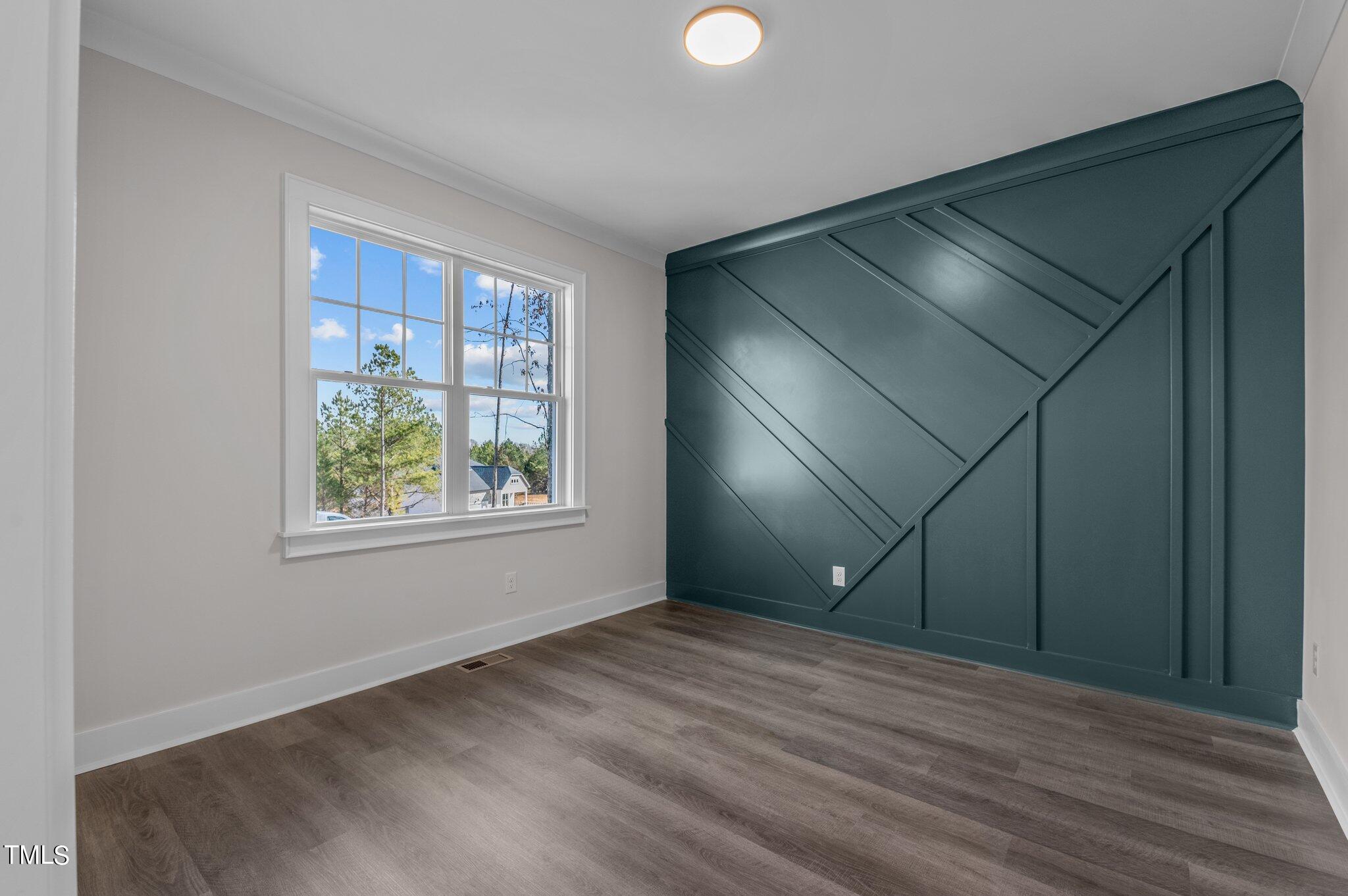 35 Woodford Way
