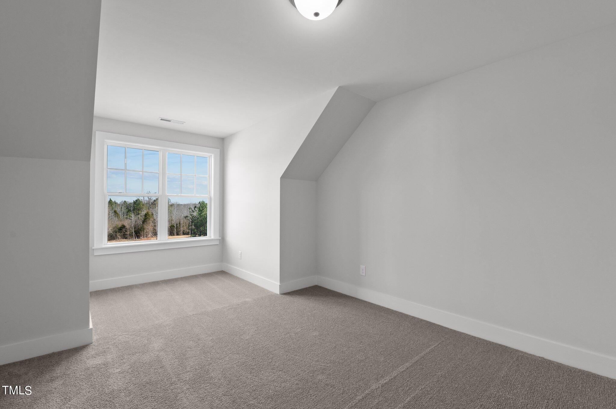35 Woodford Way