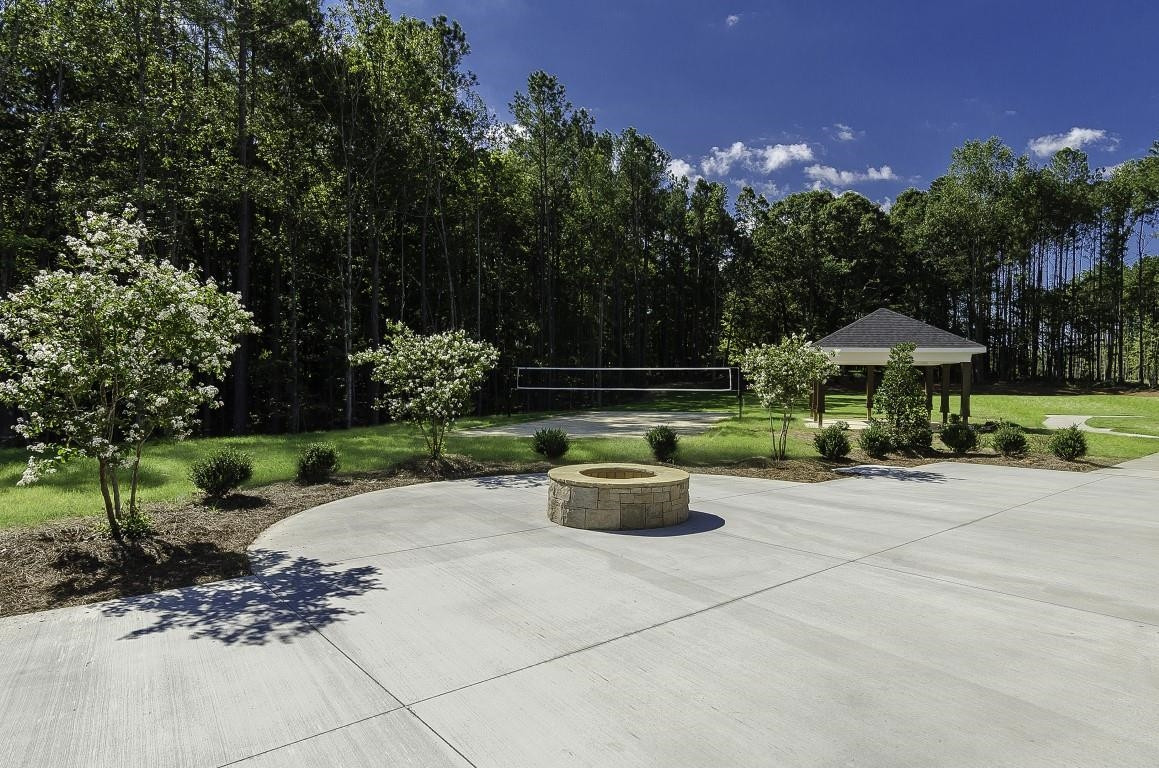 2724 Manors Edge Drive