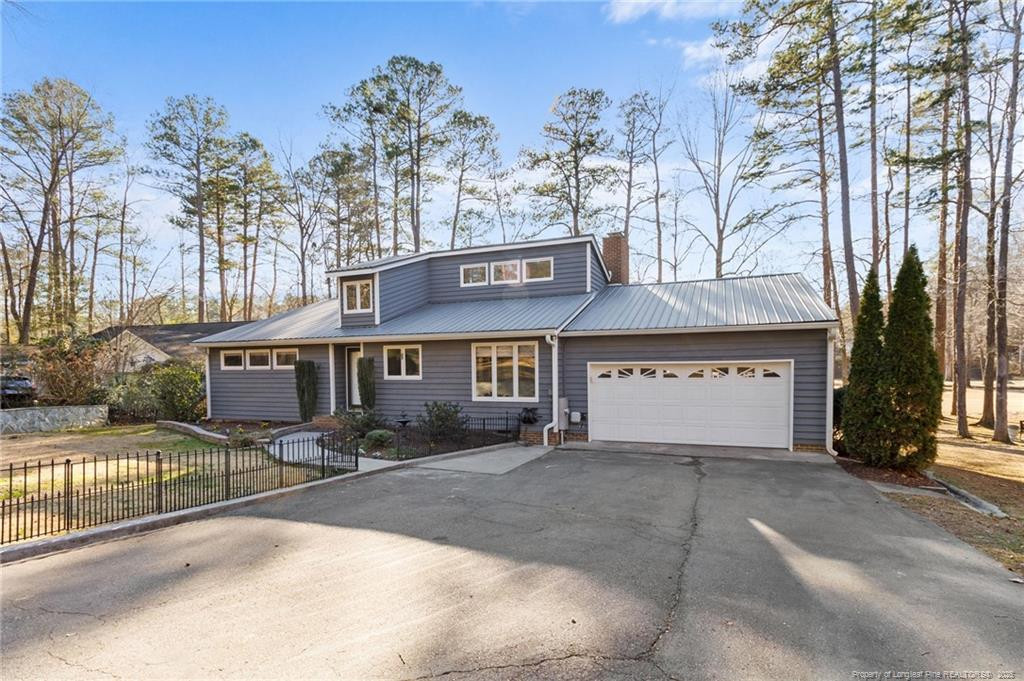 527 Perth Drive