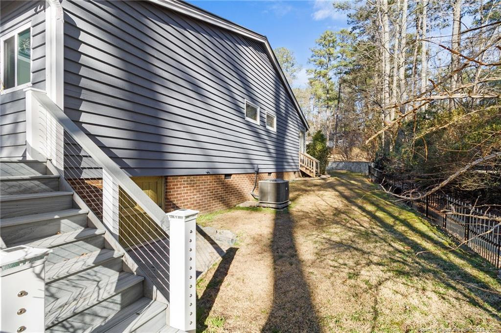 527 Perth Drive
