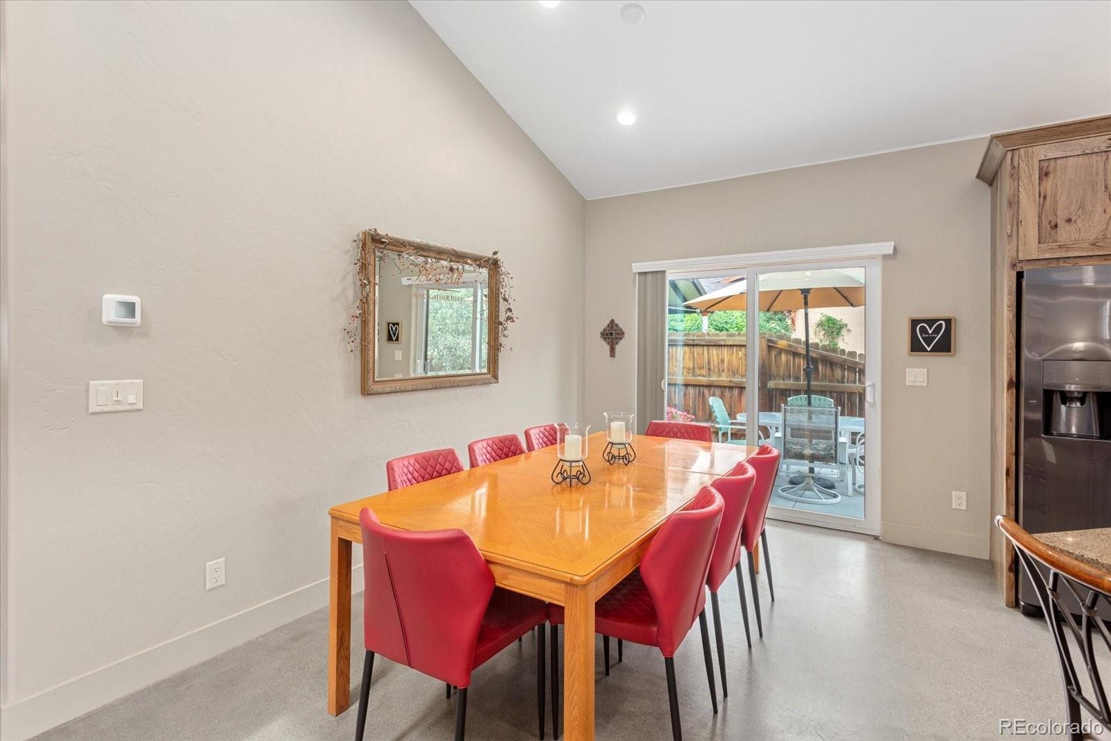 539 W 2nd Street