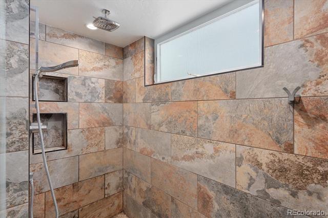539 W 2nd Street