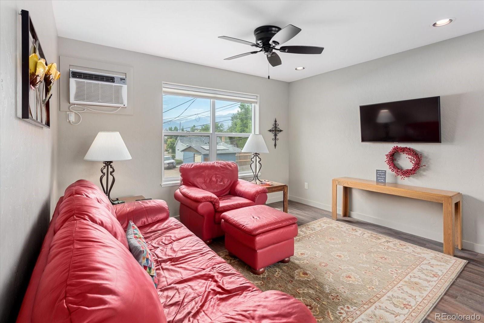 539 W 2nd Street