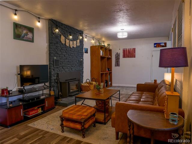 541 W 7th Street
