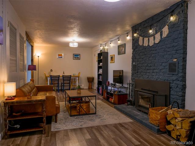 541 W 7th Street