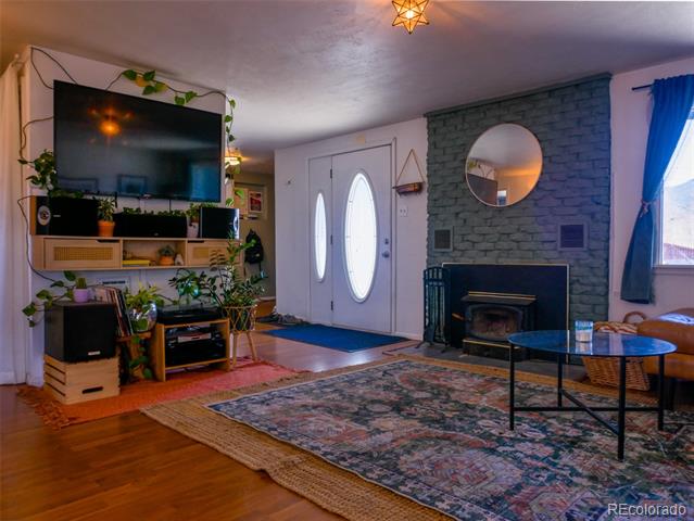 541 W 7th Street