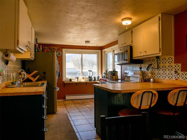 541 W 7th Street