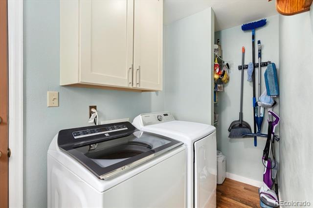 325 & 325 1/2 E 11th Street