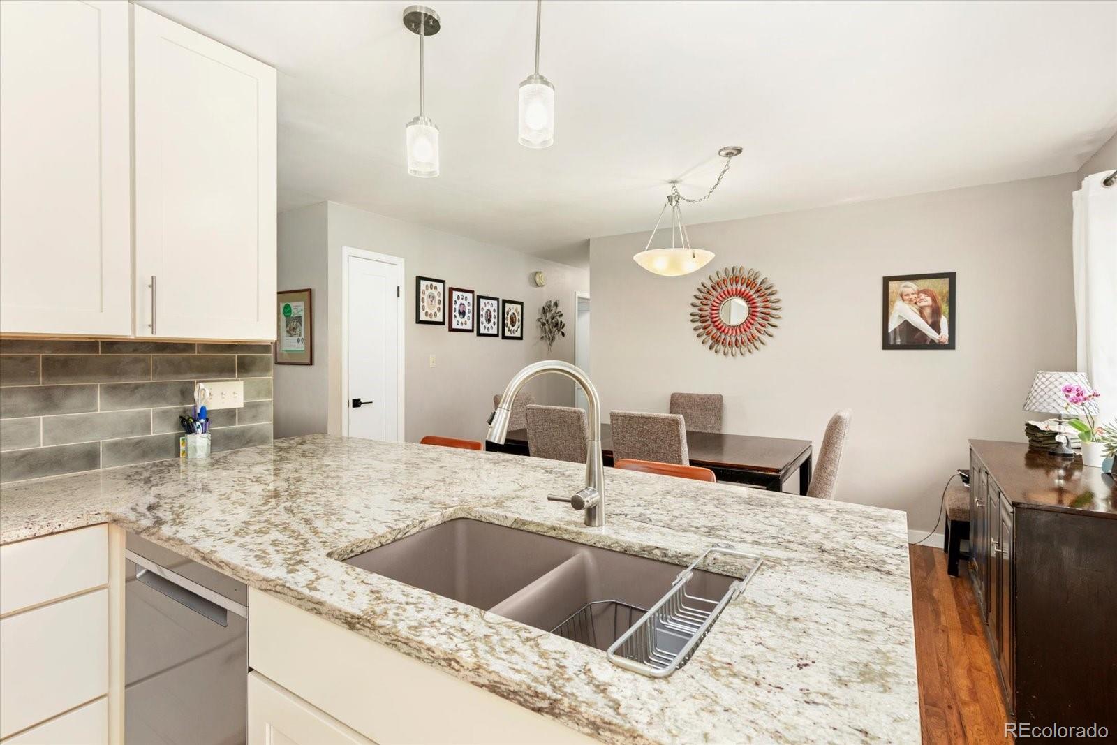 325 & 325 1/2 E 11th Street