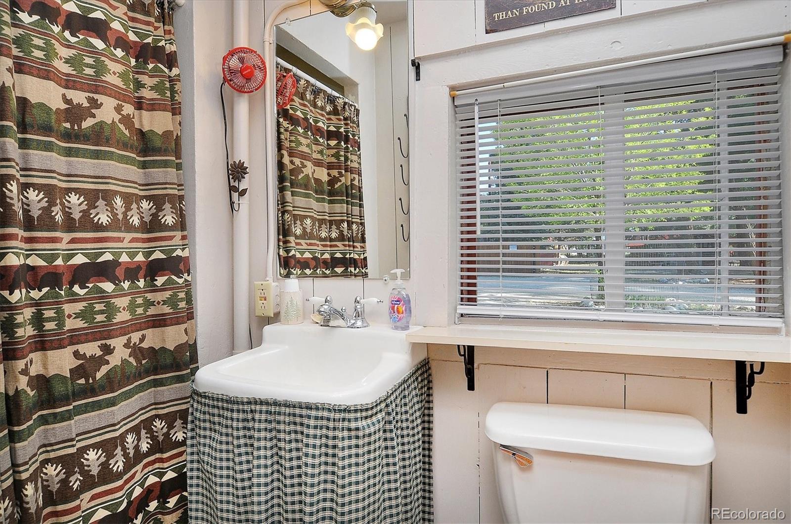 226 S San Juan Avenue Unit: 6 and 7