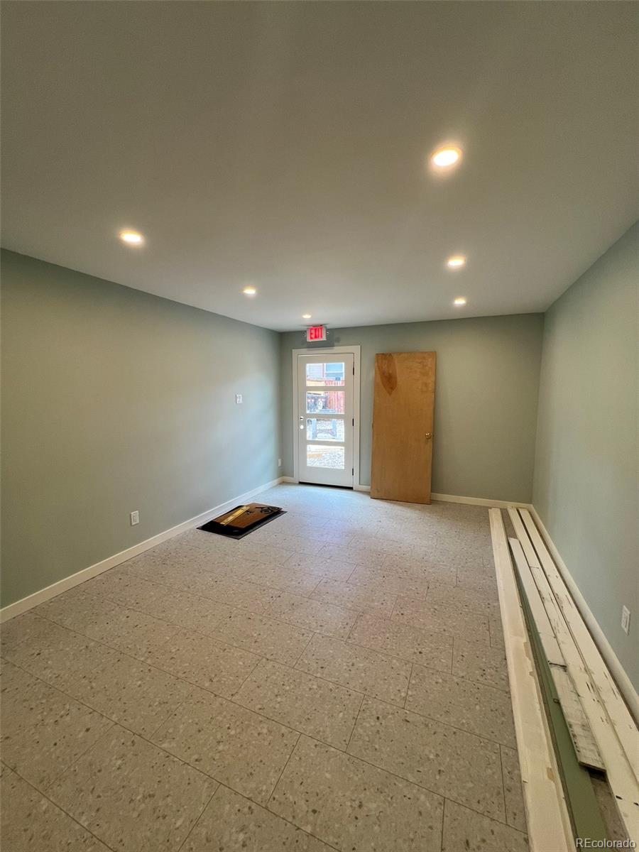 139 E 3rd Street Unit: 6