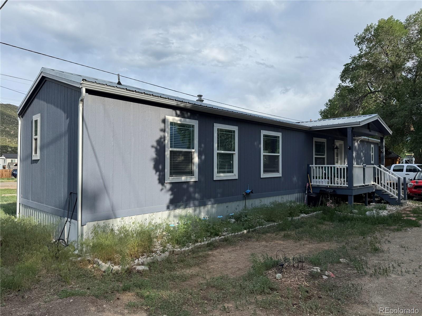 845 Oak Street
