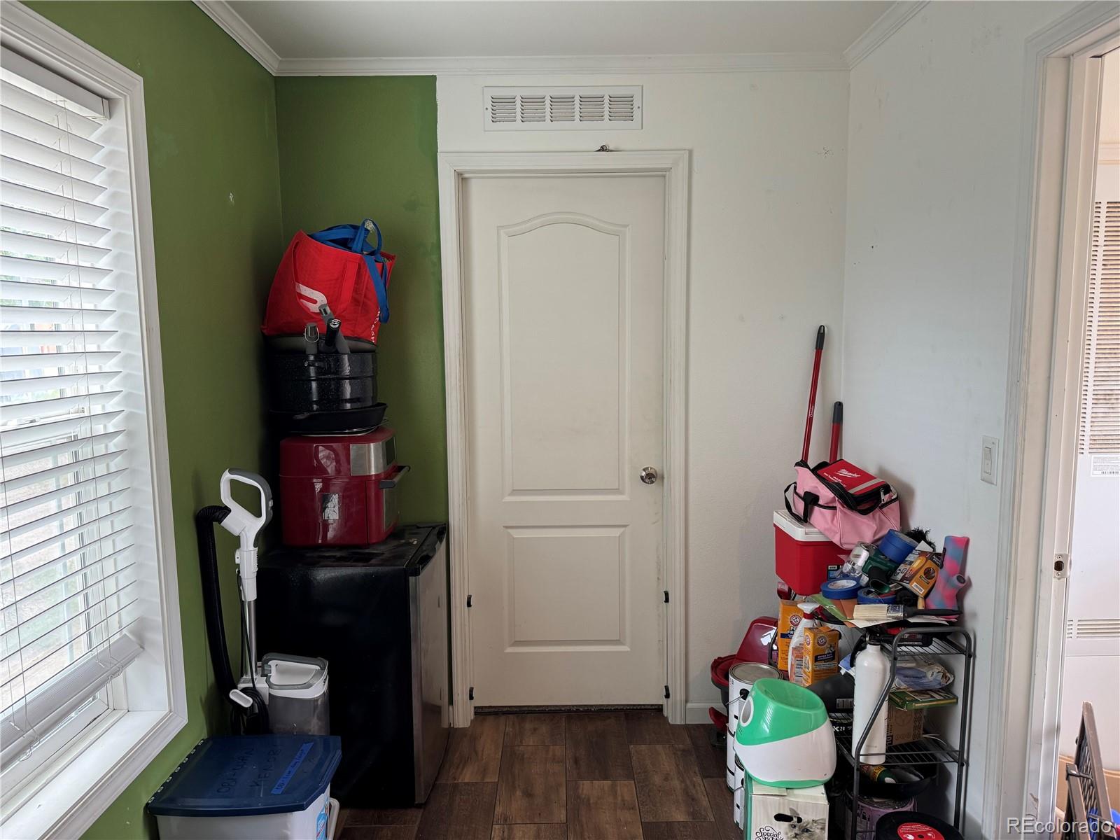 845 Oak Street