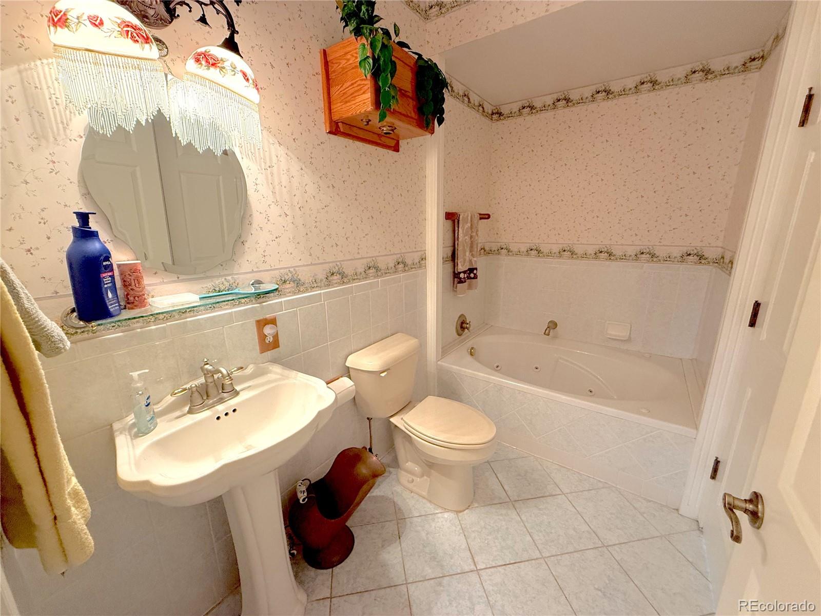 242 E Blarney Stone Road