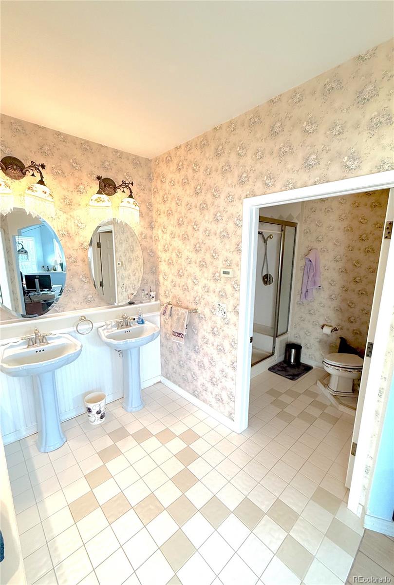 242 E Blarney Stone Road