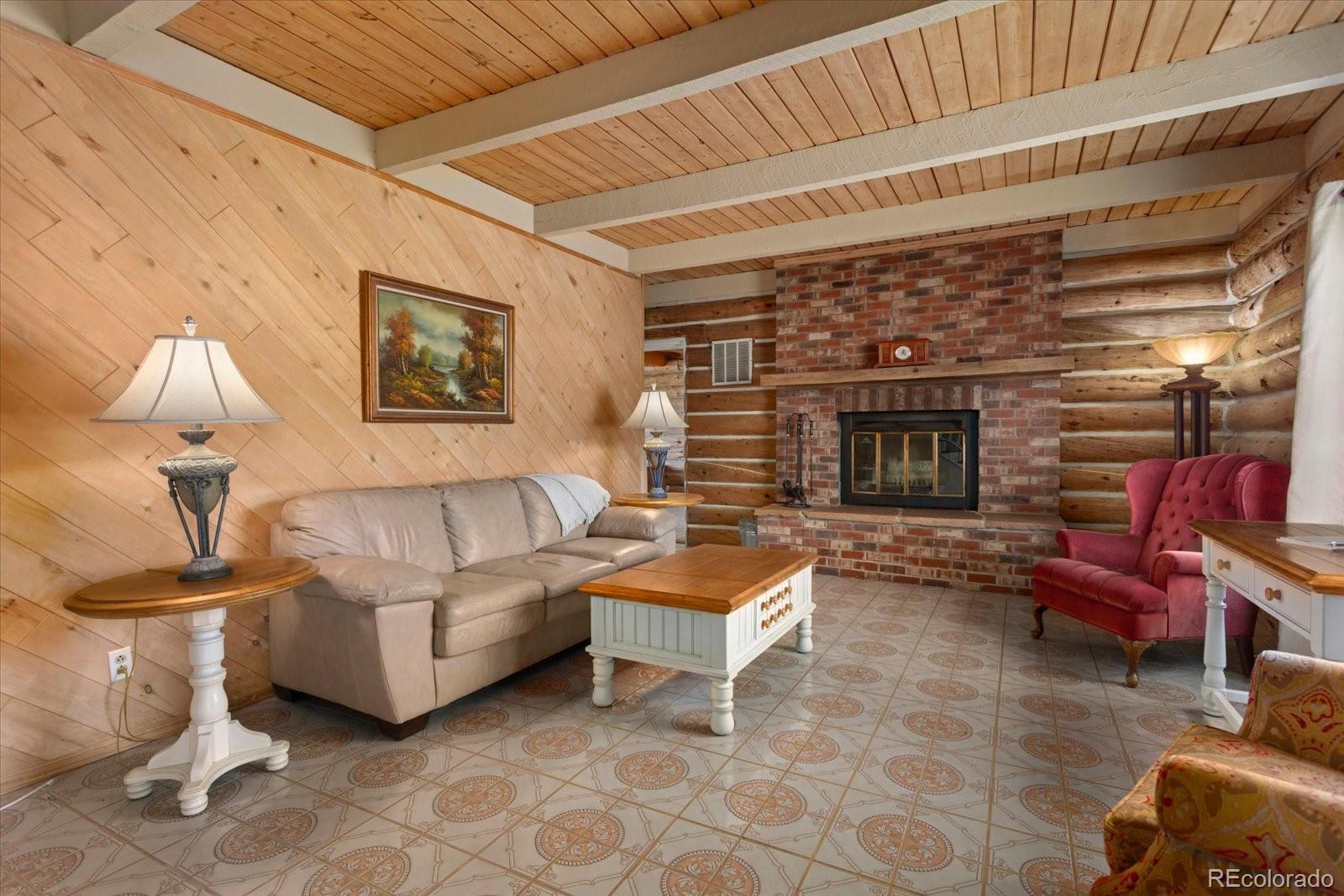 716 W Blarney Stone Road