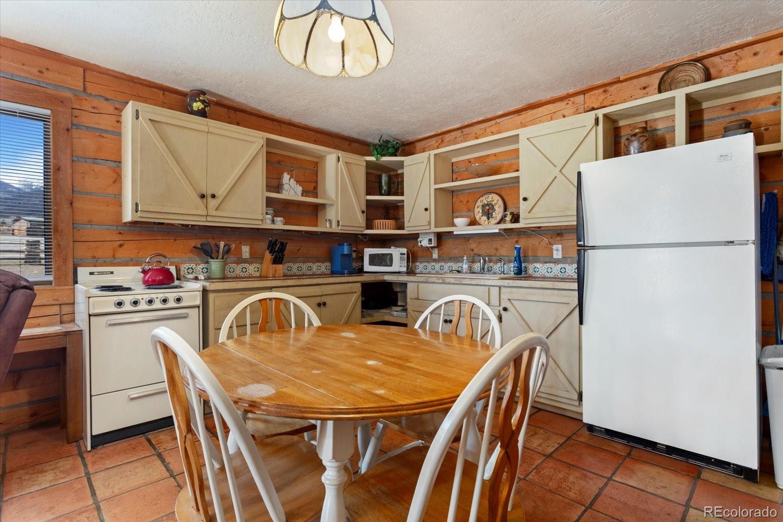 716 W Blarney Stone Road