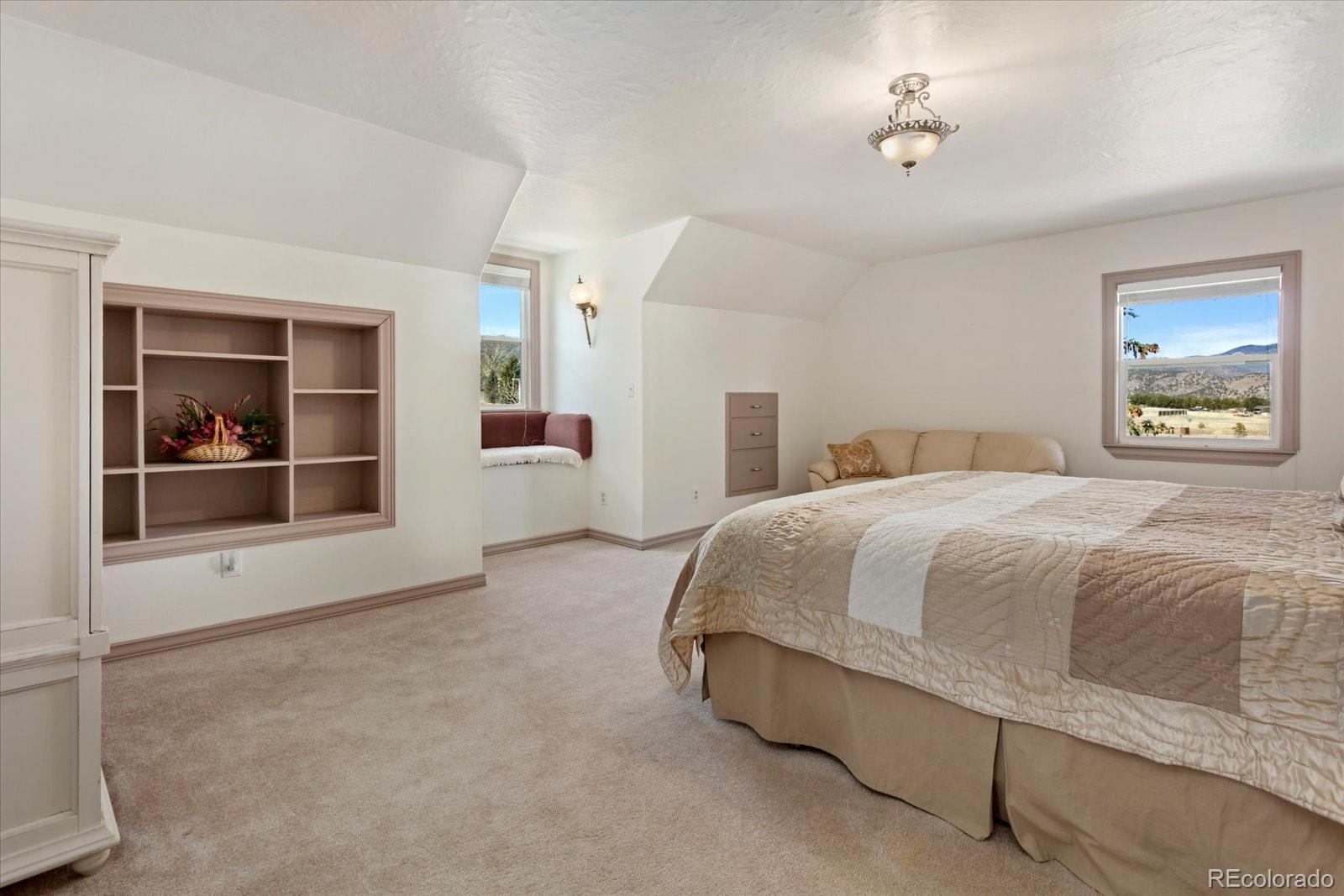 716 W Blarney Stone Road