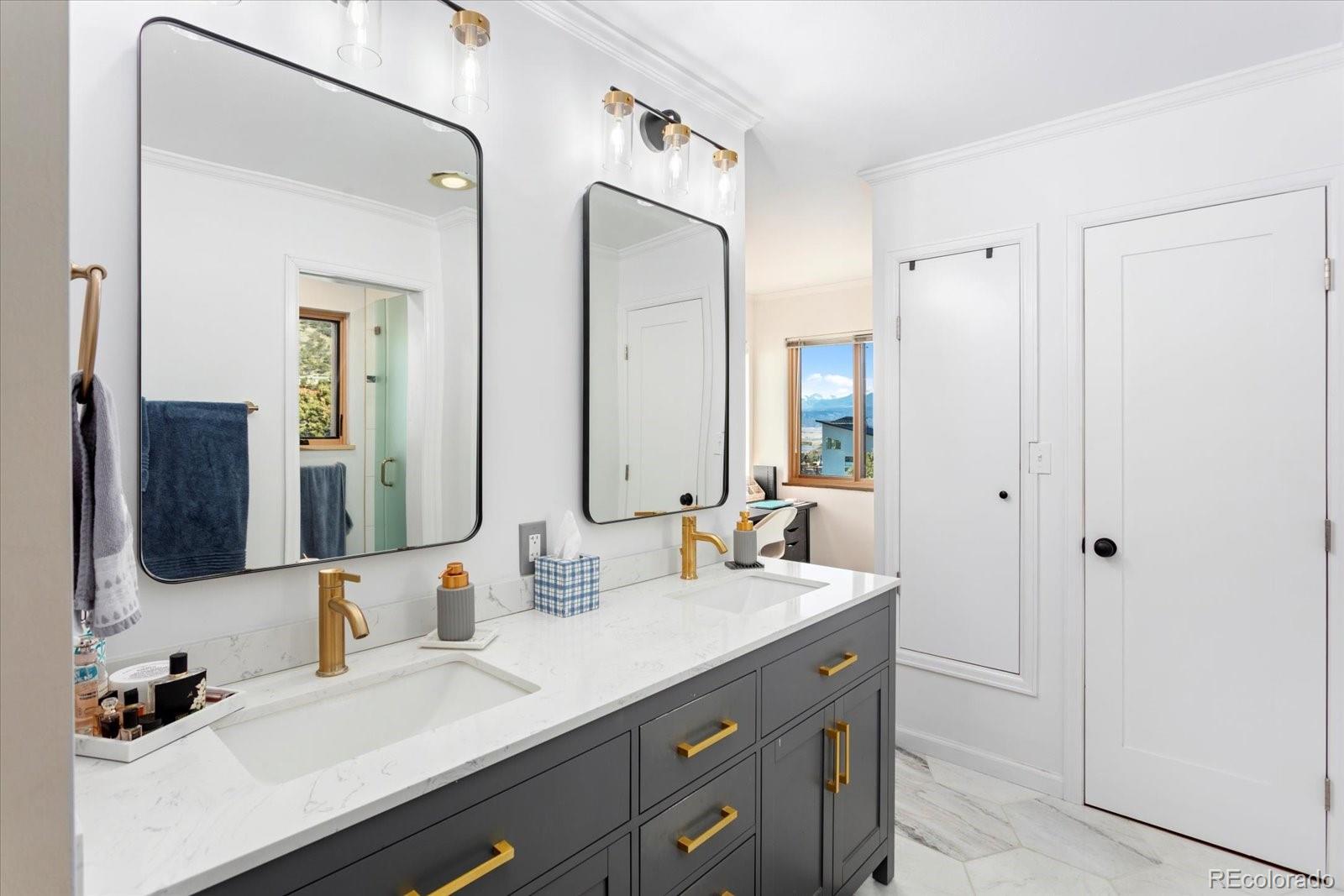 10153 E Cherokee Drive