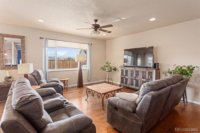 210 Cottonwood Circle