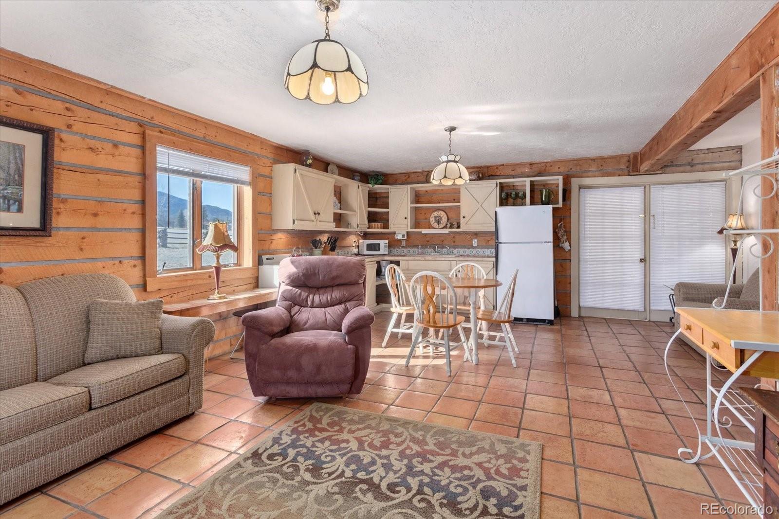 716 W Blarney Stone Road