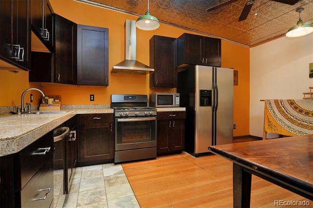 225 F Street Unit: B