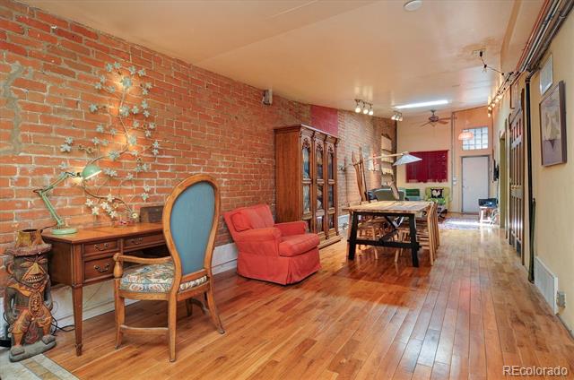 225 F Street Unit: B