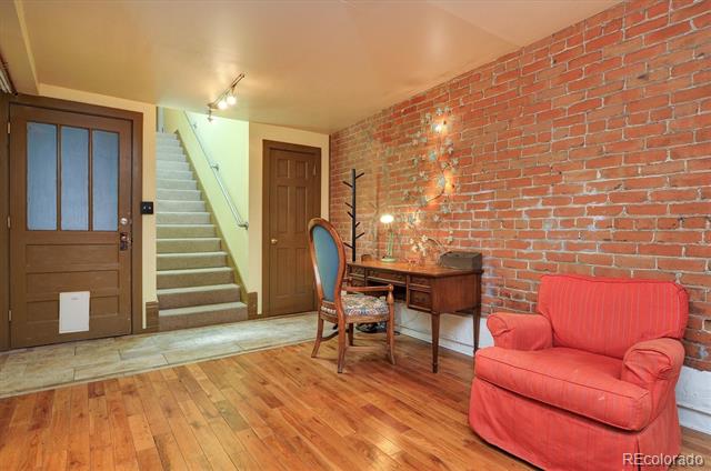 225 F Street Unit: B