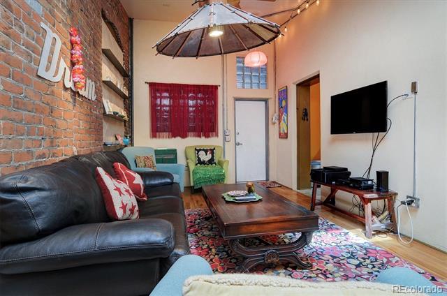 225 F Street Unit: B