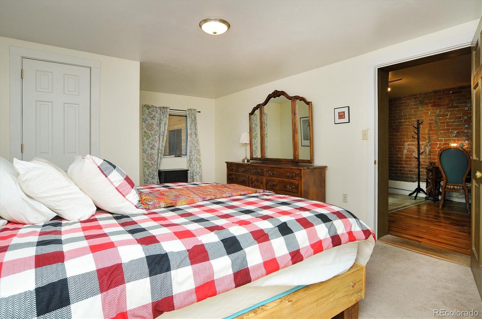 225 F Street Unit: B