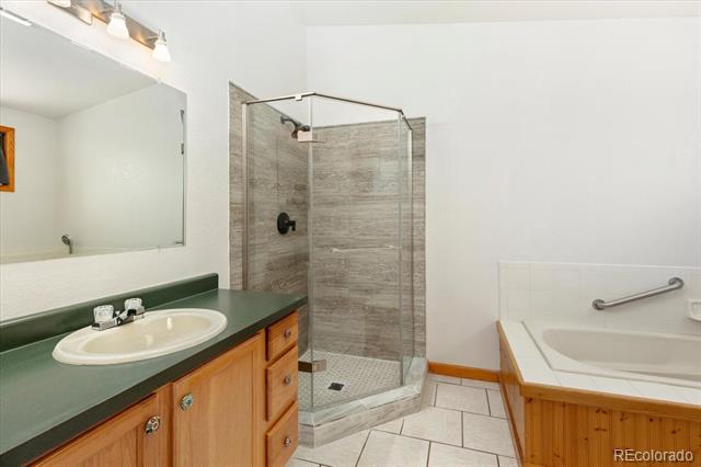 7 Silver Spruce Drive