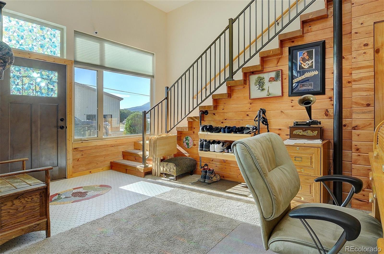 123 Halley's Avenue Unit: C