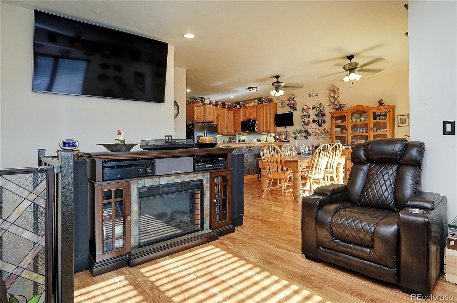 123 Halley's Avenue Unit: C