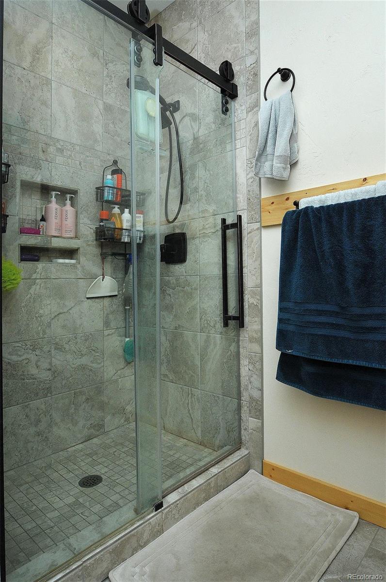 123 Halley's Avenue Unit: C